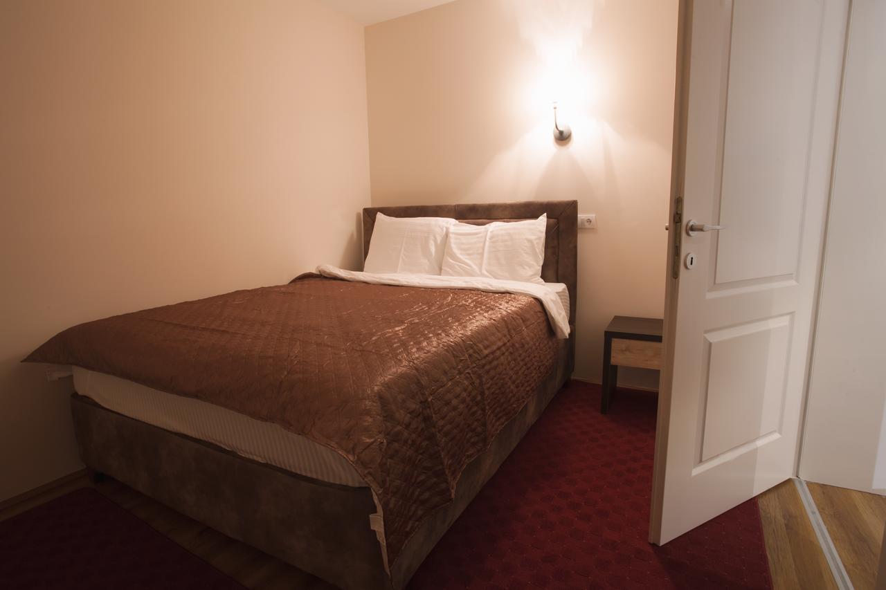 Apartmani Brocat Novi Pazar Exteriör bild