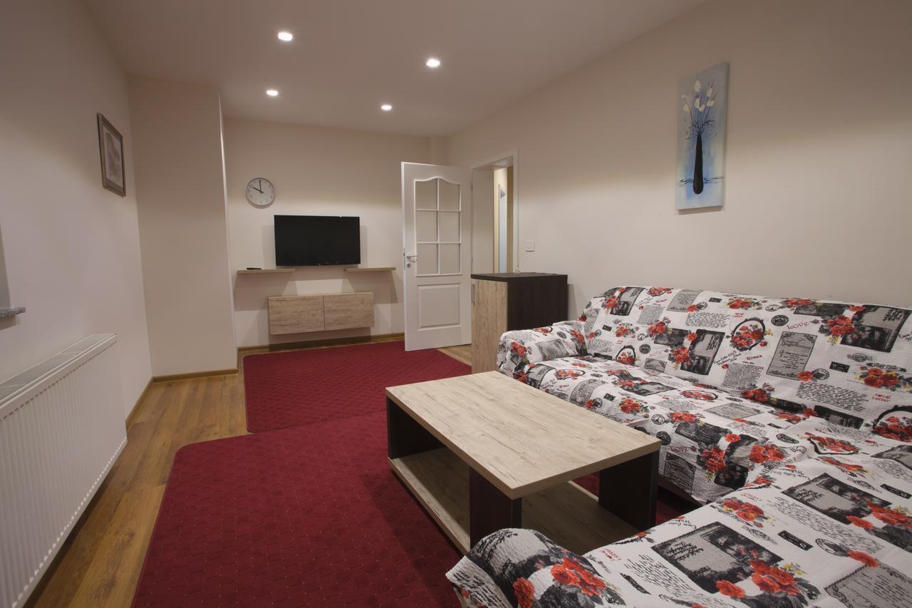 Apartmani Brocat Novi Pazar Exteriör bild